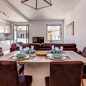 lisbon-palace-apartment-lisbon.hotels-lisbon-portugal.com/