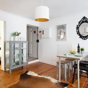alfama-apartment.hotels-lisbon-portugal.com/